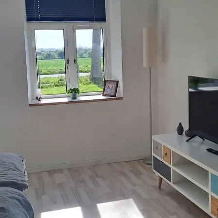 Nedlagt Gård I Naturen Med Ro Og Fred Og Samtidig Tæt På Og Fiskeri Og Indkøbsmuligheder Nordborg